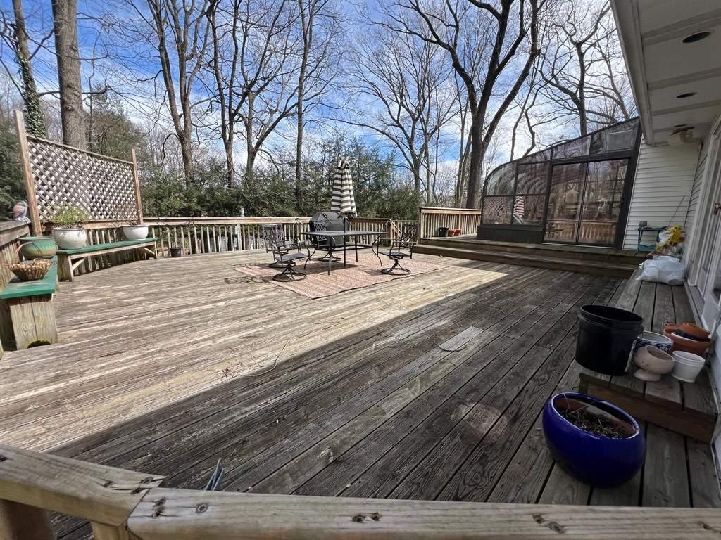 Gerald | 1200sqft Trex Deck w/ Farm style fence - 5