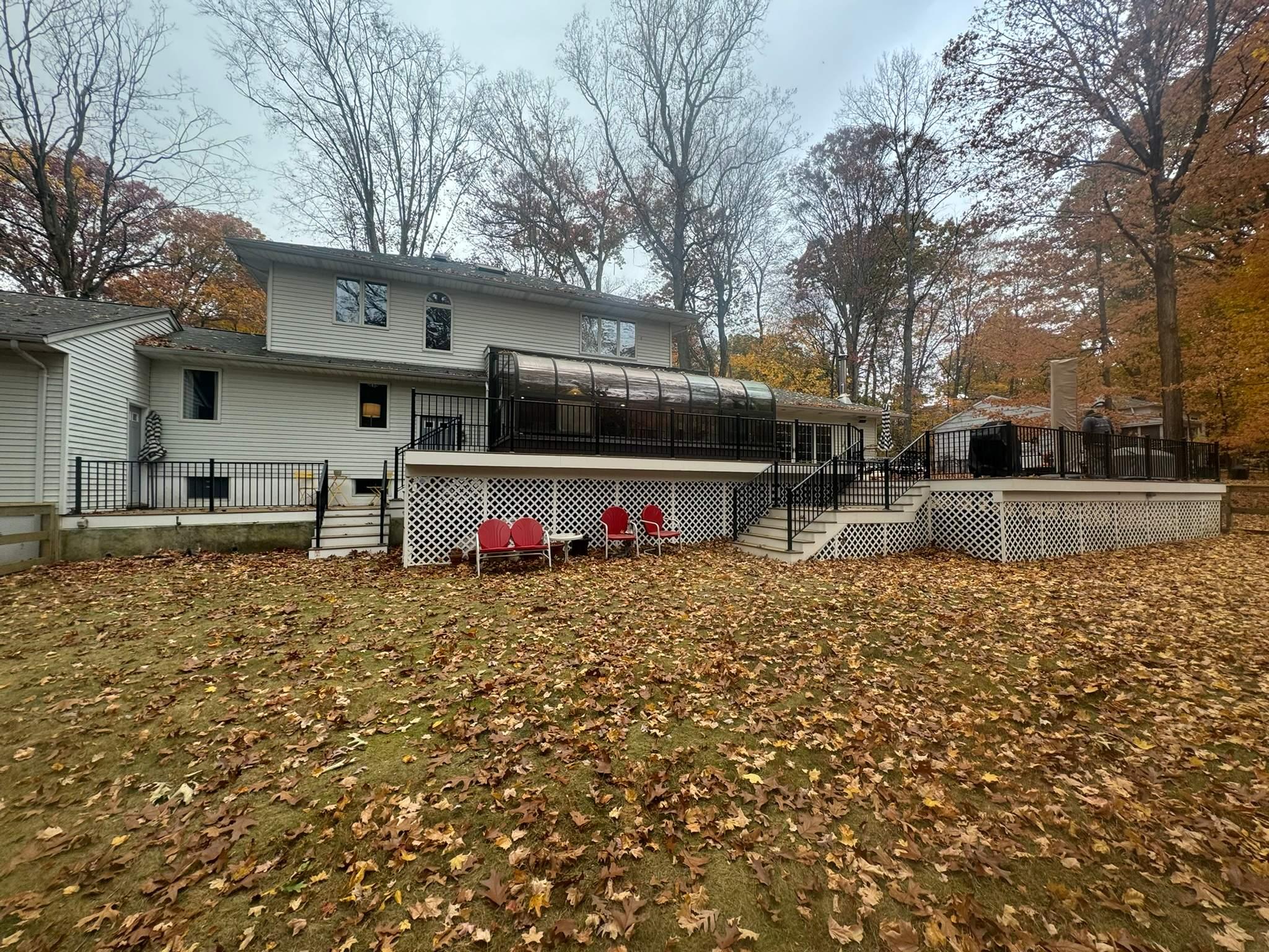 Gerald | 1200sqft Trex Deck w/ Farm style fence - 1