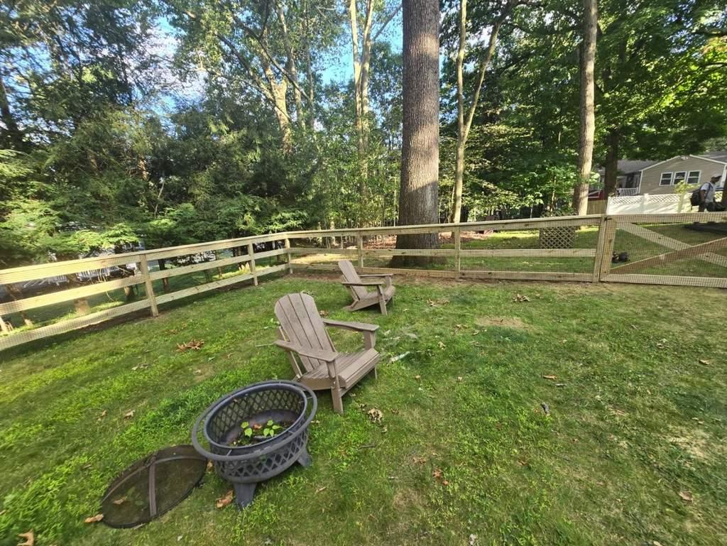 Gerald | 1200sqft Trex Deck w/ Farm style fence - 3