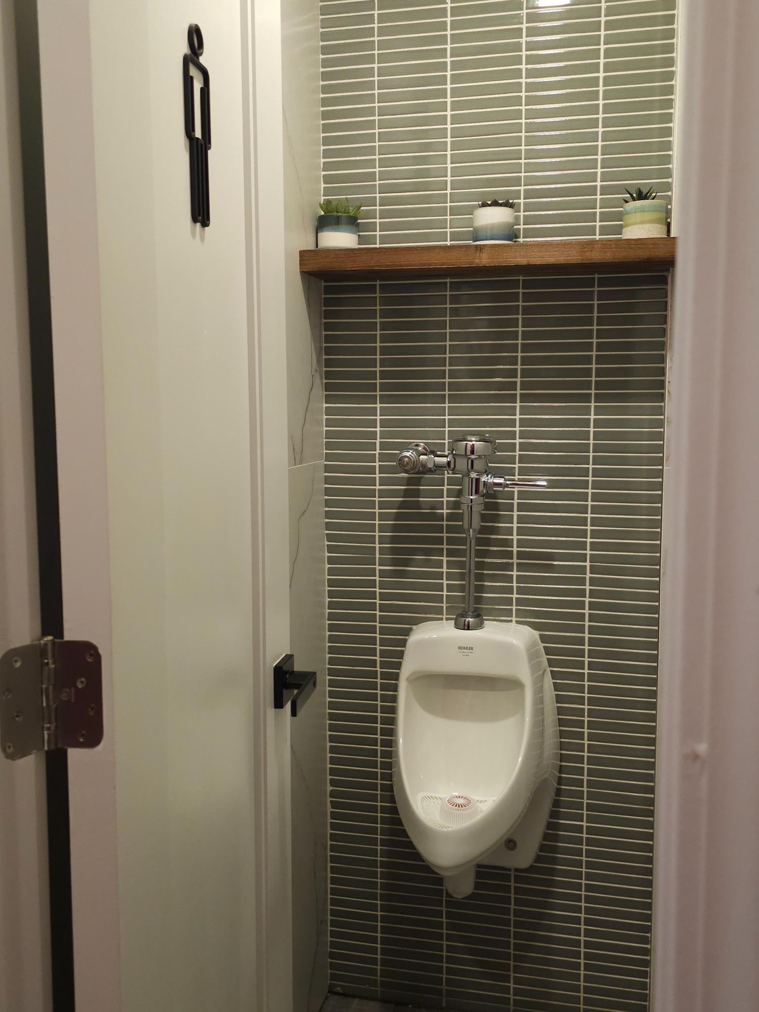 Italian Pizzeria bathrooms remodel