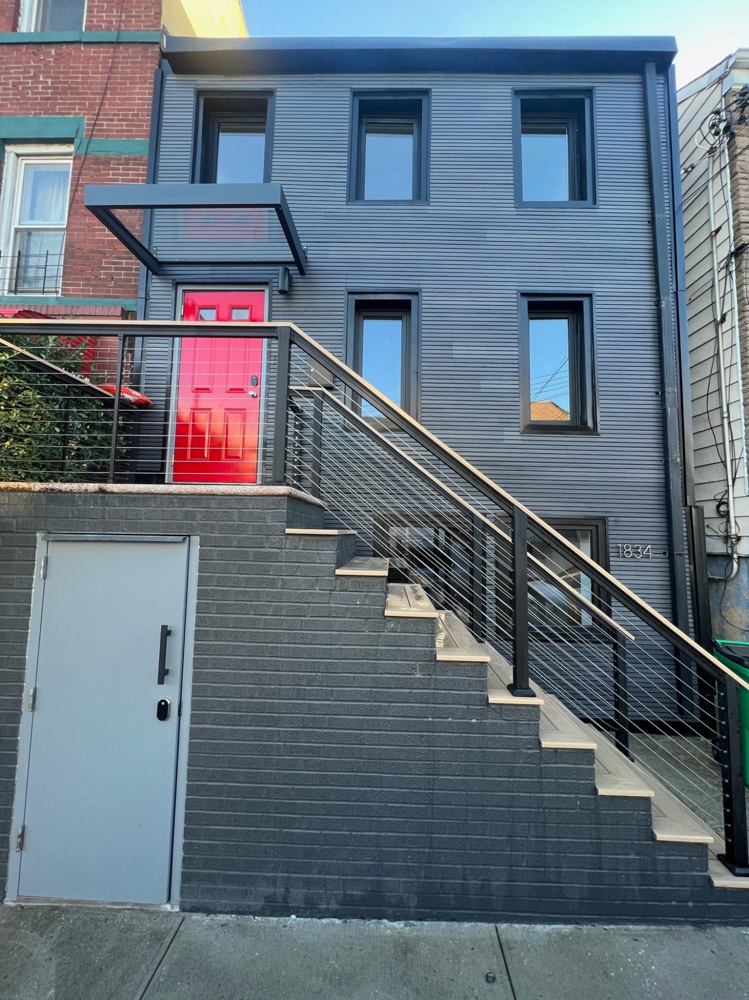 Astoria Siding & Window Renovation