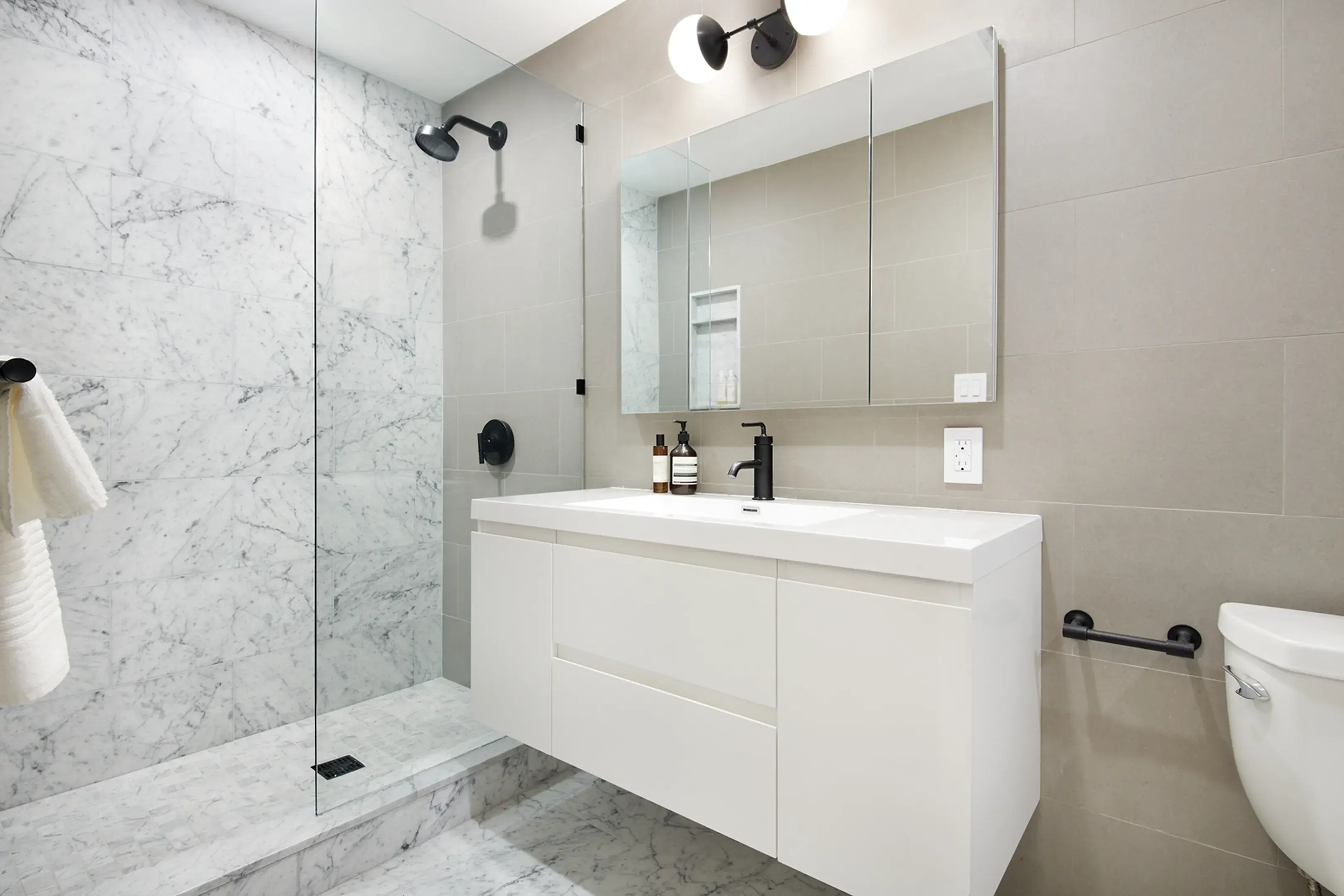 9x9 Bathroom Floor Plans & Layout Ideas